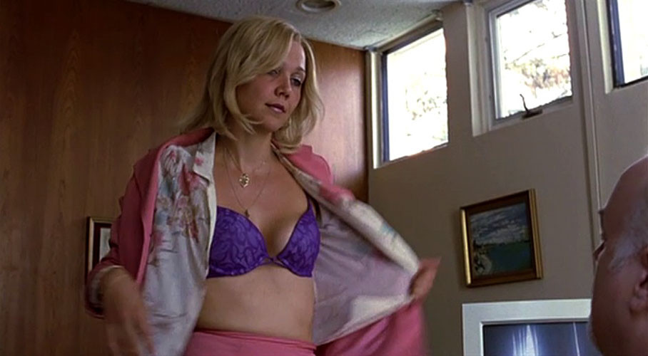Maggie gyllenhaal mostrando sus grandes tetas en desnudo #75397976