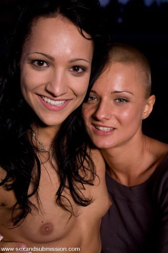 Two babes bondaged and getting sex in the countryside #72120173