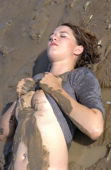 Angelic body teen spreading in mud #76621334