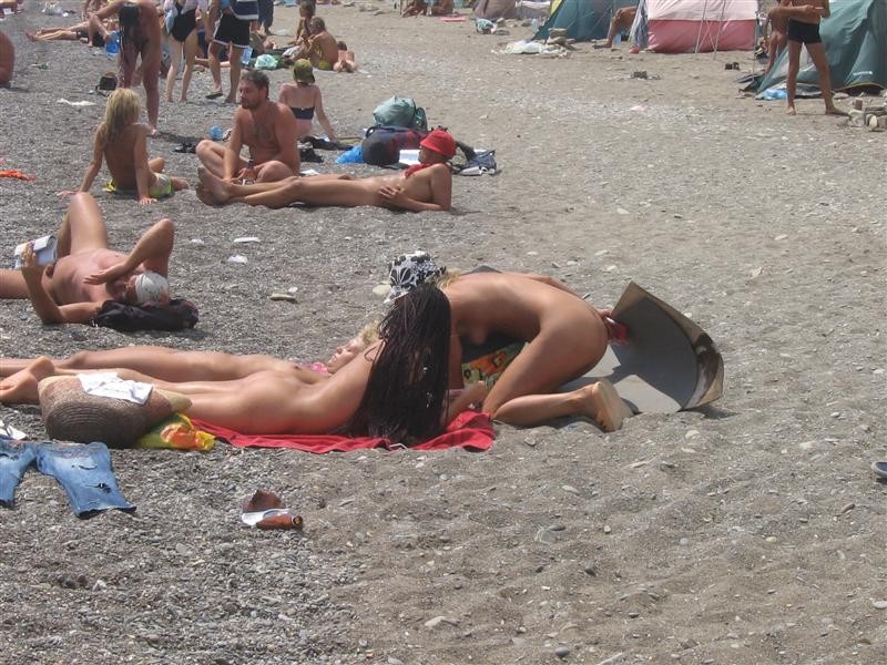 Warnung - Echte unglaubliche FKK-Fotos und -Videos
 #72270190