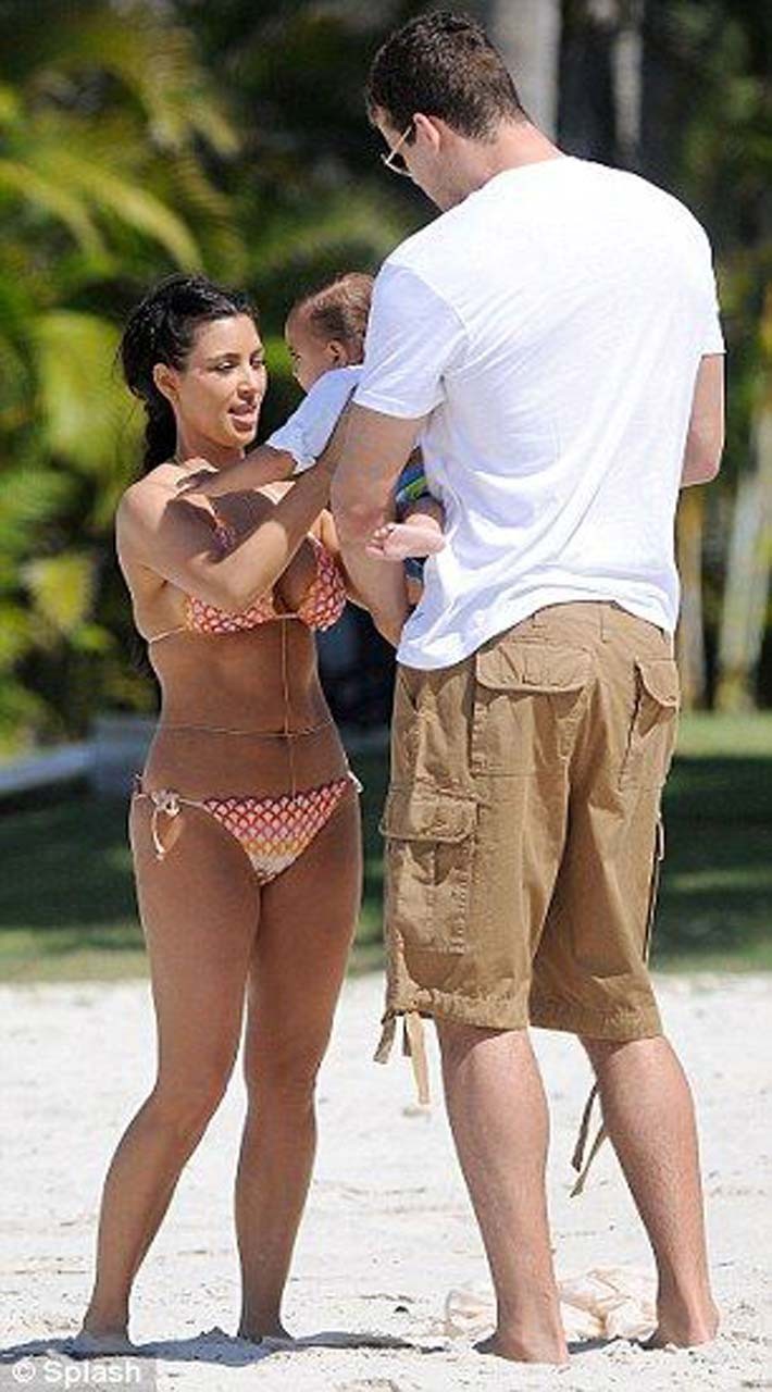 Kim Kardashian exposing sexy body and hot ass in bikini on beach #75305627