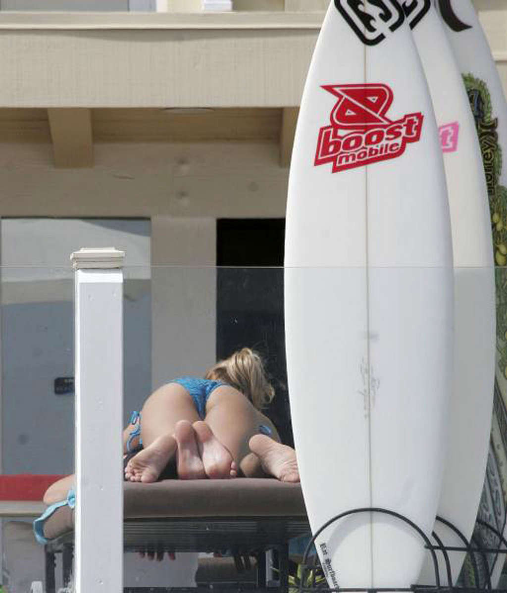 Kristin Cavallari exposing her sexy body and hot ass in bikini on pool #75340709