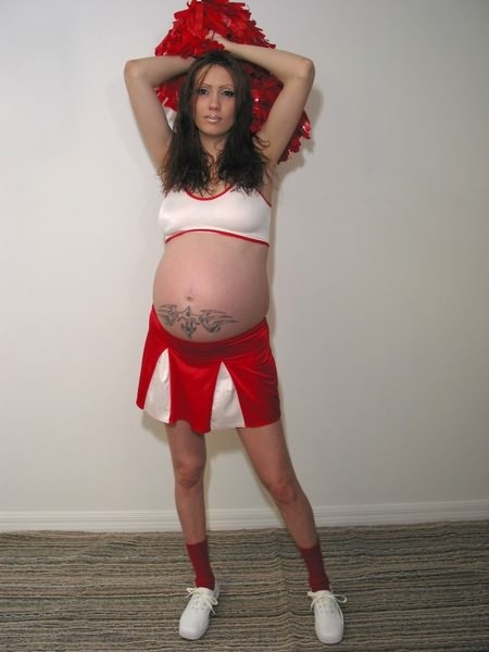 Cheerleader enceinte
 #75476627