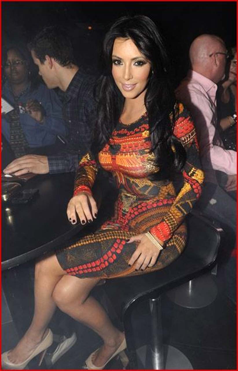 Kim Kardashian exposing fucking sexy ass and huge boobs #75318076