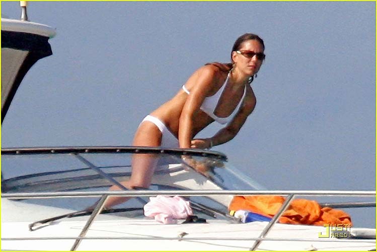 Kate Middleton sexy und heiß oben ohne Paparazzi Fotos im Urlaub
 #75252695