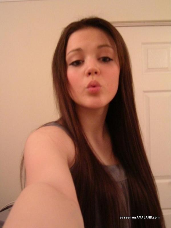 Wunderschöne Brünette Amateur teen gf camwhoring
 #68278822