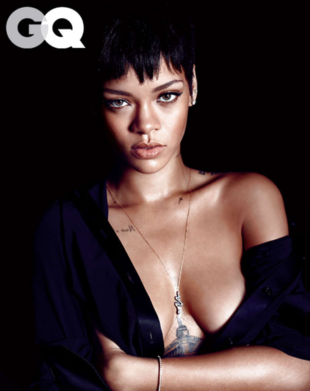 Rihanna posing totally nude and showing hard nipples #75246804