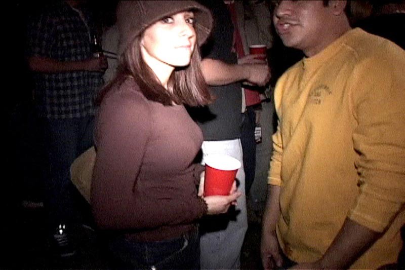 Putas borrachas cachondas chupando y follando en fiesta universitaria
 #78911695