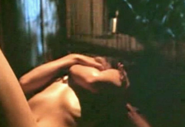 Berühmtheit Schauspielerin Sandra Bullock nackt in Sex-Szene Kappen
 #75404813