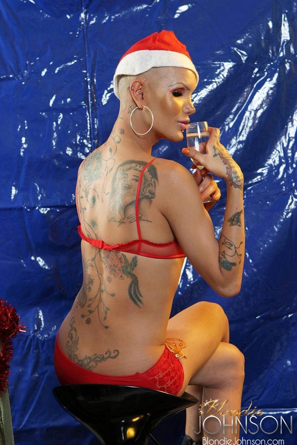 Bald Shemale Blondie Johnson is a hot nude Santa #79187133