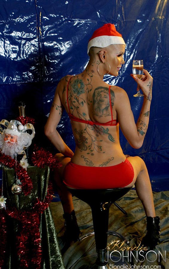 Bald Shemale Blondie Johnson is a hot nude Santa #79187139