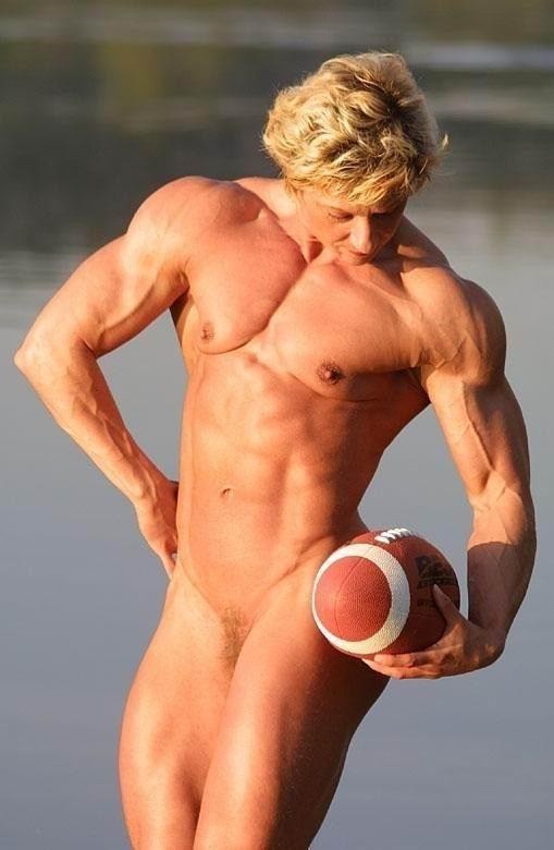 Sexy signore muscolose mostra i loro corpi
 #67371540