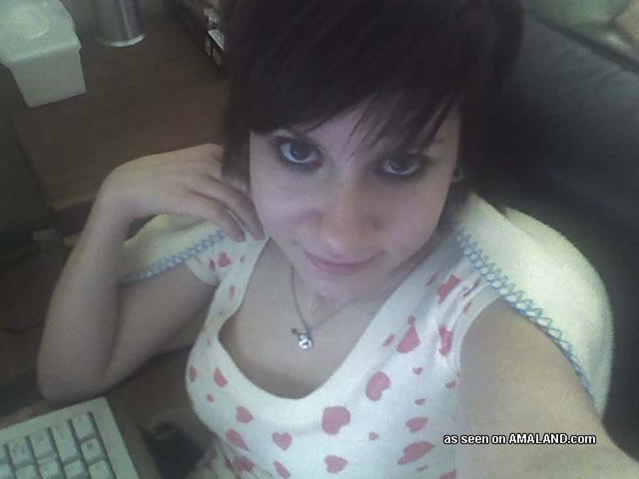 Nena traviesa y sórdida
 #68286111