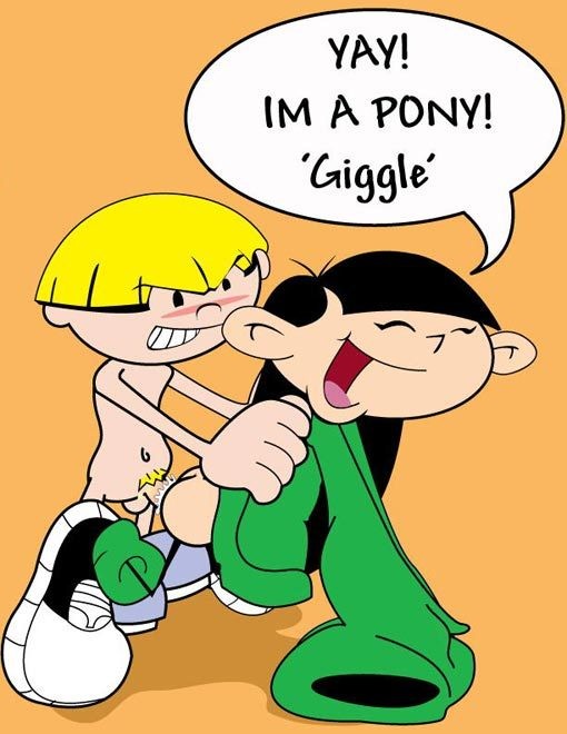 Winziges Veilchen mit riesigem Dildo reitet danny phantom
 #69640893