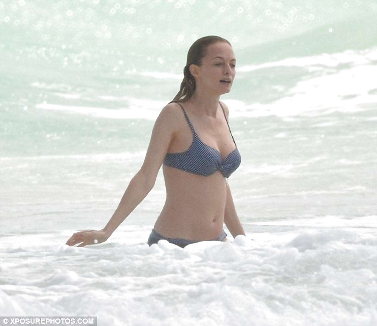 Heather Graham shows her sexy body in a bikini on the beach #75230868