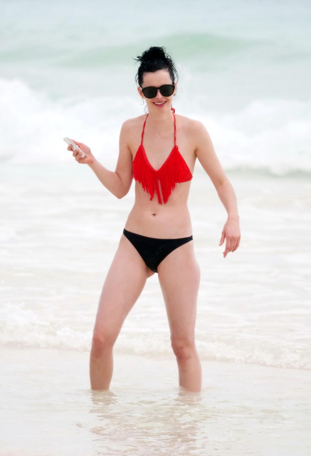 Krysten ritter indossa il bikini su una spiaggia in quintana roo
 #75211640