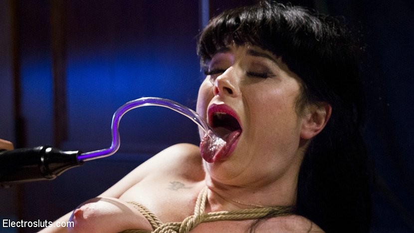 Siouxsie q eléctrico toyed para la sumisión sexual por lezdom margarita 
 #70844803