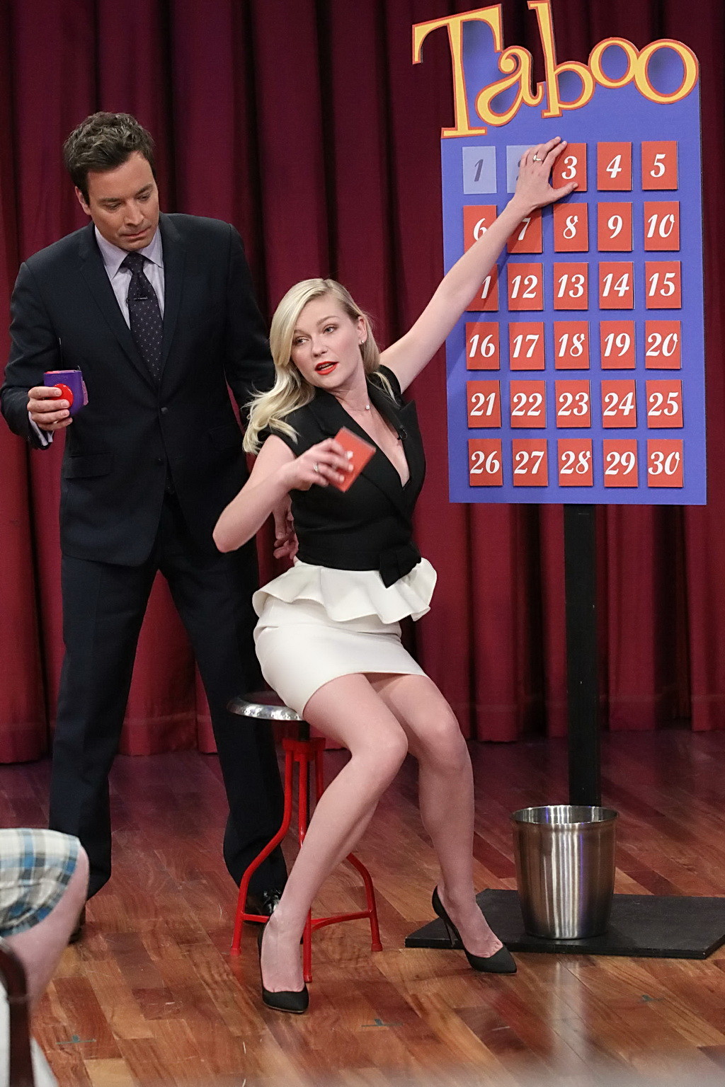 Kirsten Dunst upskirt and showing big cleavage at Late Night with Jimmy Fallon #75253345