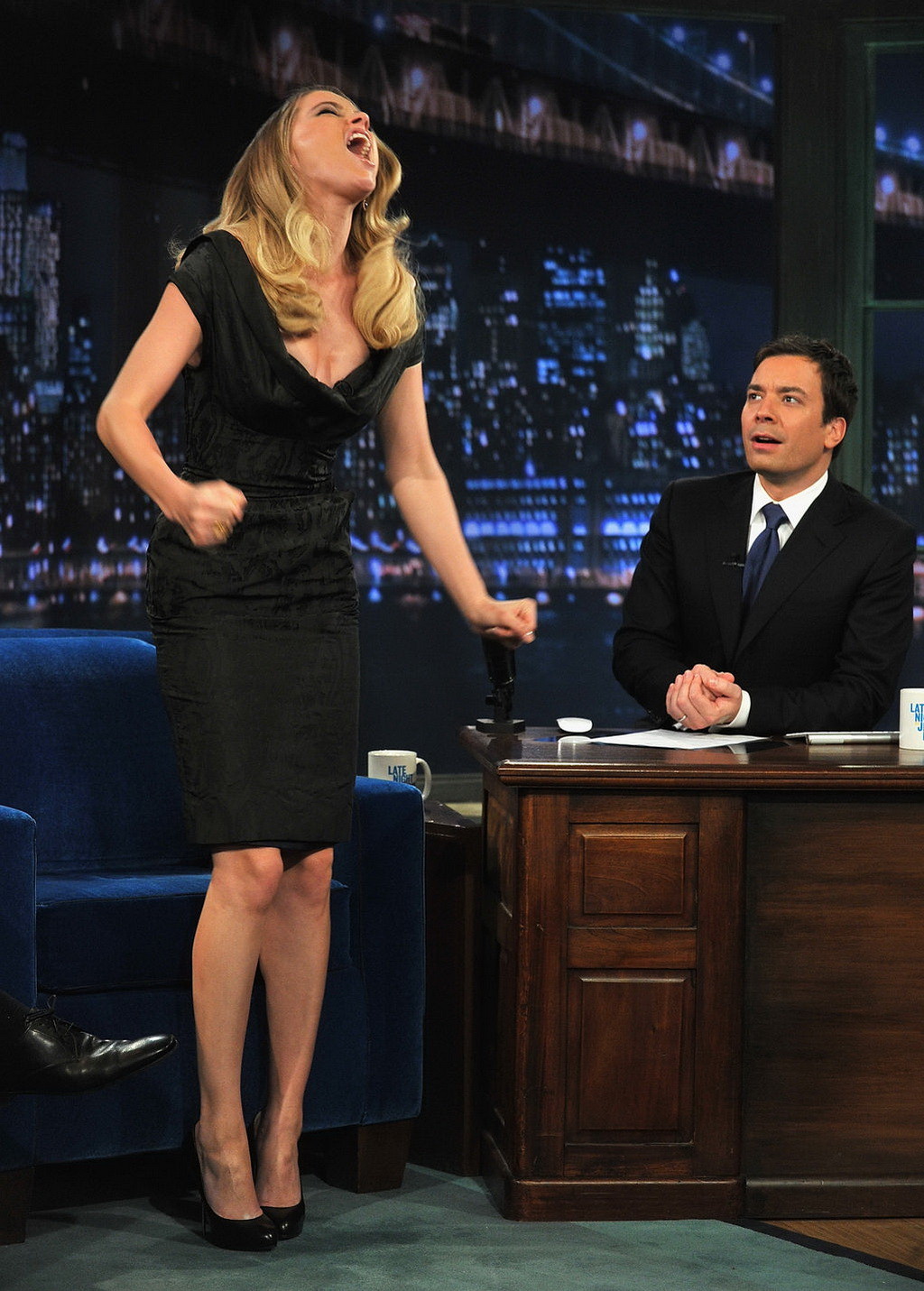 Amber heard looking wild sexy on jimmy fallon show
 #75315801