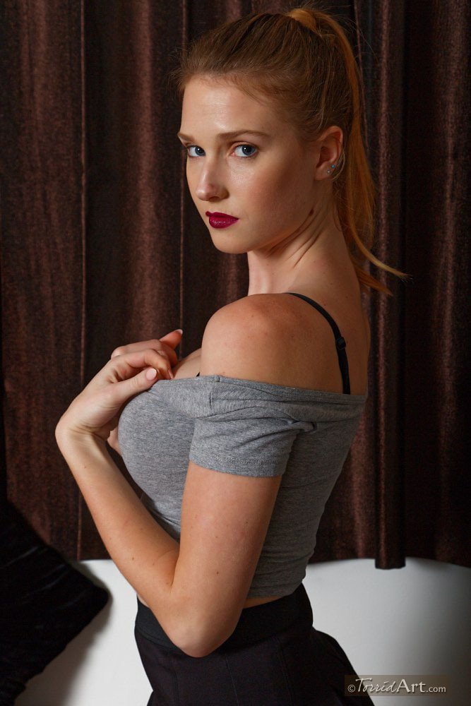 Teenager redhead Ashley Lane displays her delectable human body