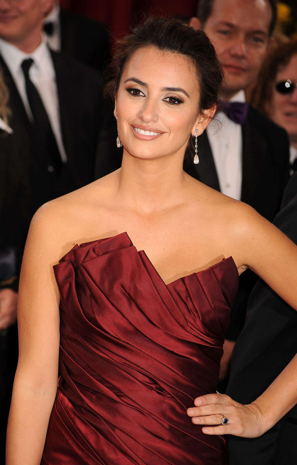 Penelope Cruz looking very hot and sexy in her evening skirt #75357118