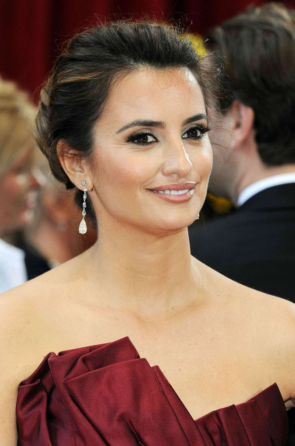 Penelope Cruz looking very hot and sexy in her evening skirt #75357211