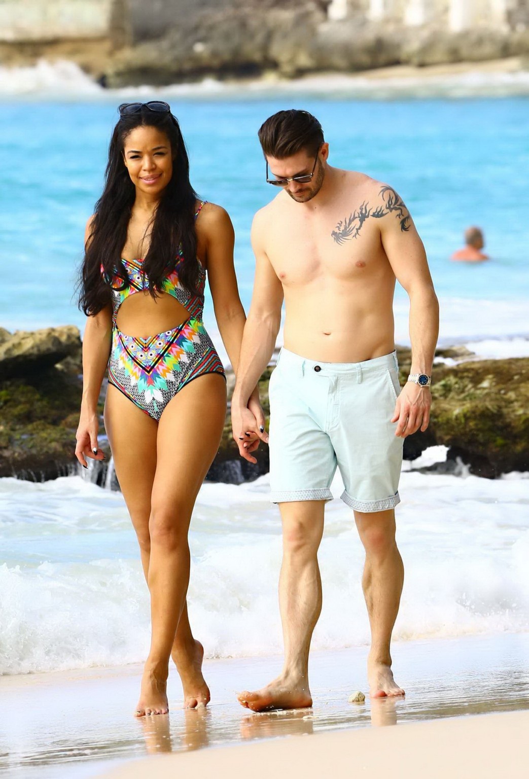 Sarah Jane Crawford shows off her seductive curves in a colorful swimsuit at the #75176855