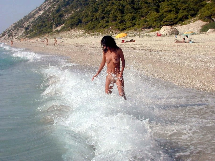 Avertissement - vraies photos et vidéos nudistes incroyables
 #72265495