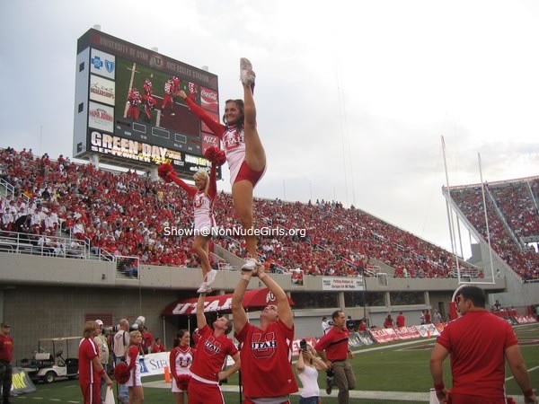 Vere cheerleader del college
 #75470789