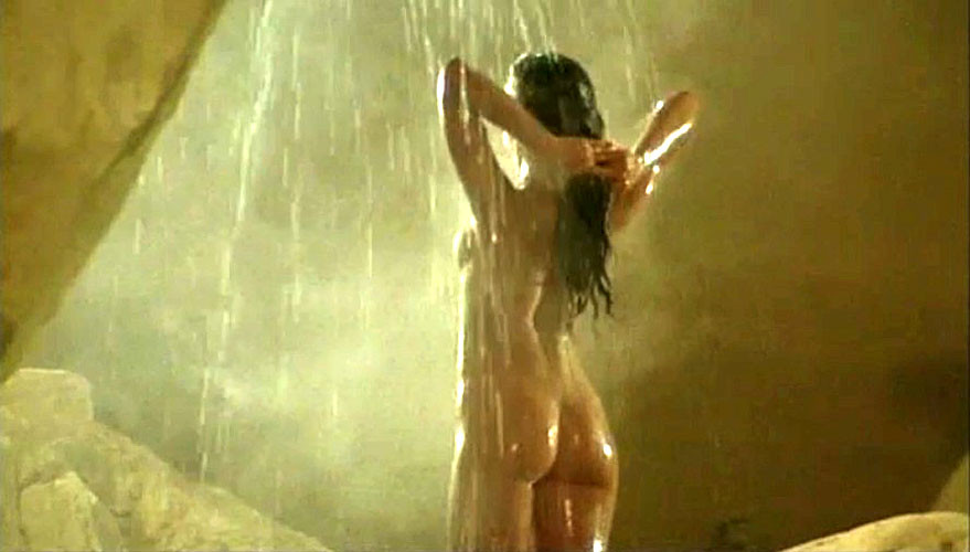 Phoebe Cates entblößt ihre schönen großen Titten und Arsch in nackten Filmkappen
 #75390192