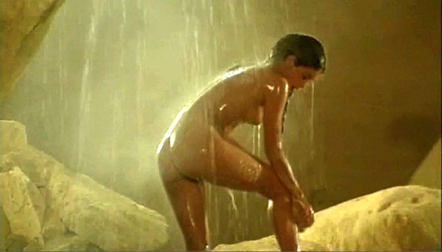 Phoebe Cates exposing her nice big tits and ass in nude movie caps #75390206