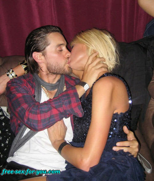 Paris Hilton kissing the guy and showing pussy and small tits #75424744