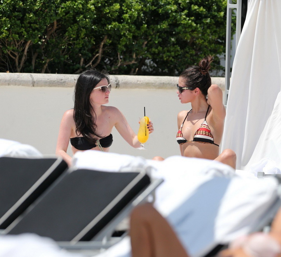 Selena Gomez showing off her bikini body poolside in Miami #75232835