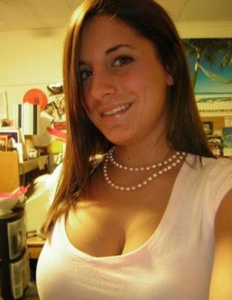 Busty Gfs Exposing thier big tits gallery 10 #68295522