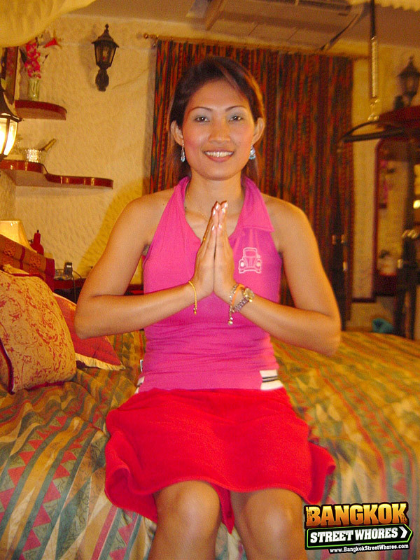 タイの売春婦アッカンがホテルでマンコを見せる
 #69872741