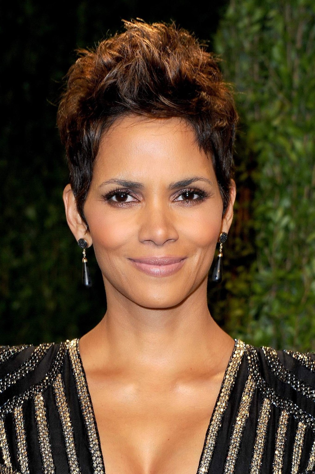 Busty Halle Berry showing cleavage at the 85th Oscars and Vanity Fair Oscar Part #75240761