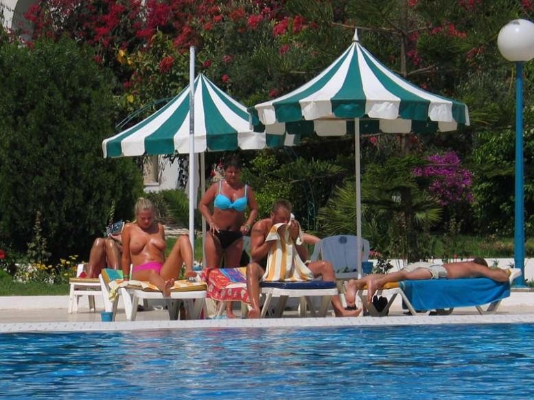 Unglaubliche FKK-Fotos
 #72289464