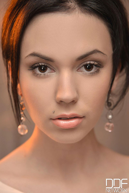 Mamada de medianoche
 #72570519