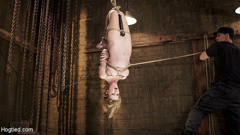 Ashley lane rubia caliente en la cuerda de servidumbre se juega al orgasmo en la mazmorra
 #71968911