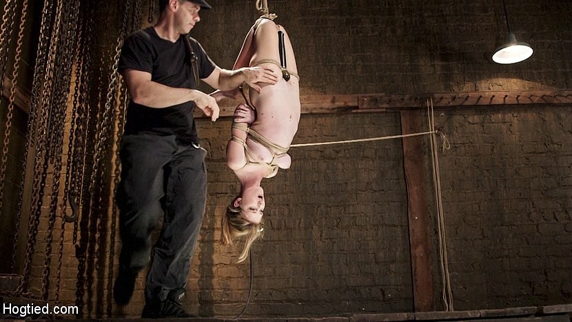 Ashley lane rubia caliente en la cuerda de servidumbre se juega al orgasmo en la mazmorra
 #71968970