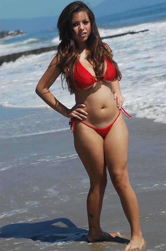 Yurizan Beltran strips off her red bikini down at the beach #72252006