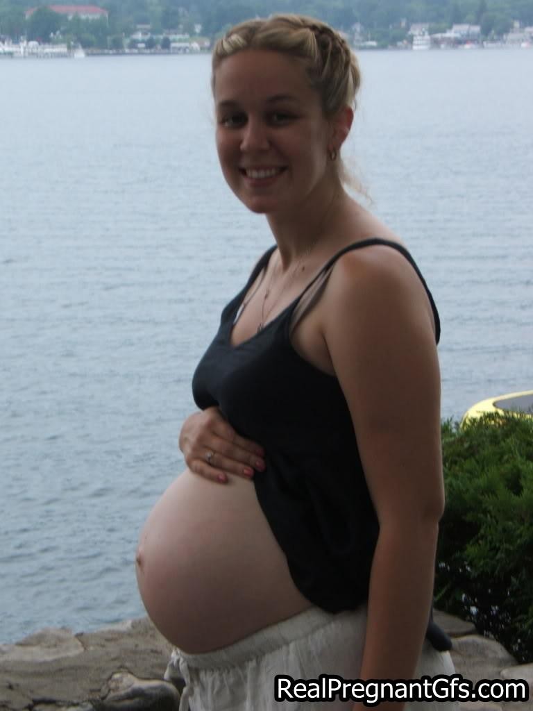 Pregnant amateur girls posing #71560658