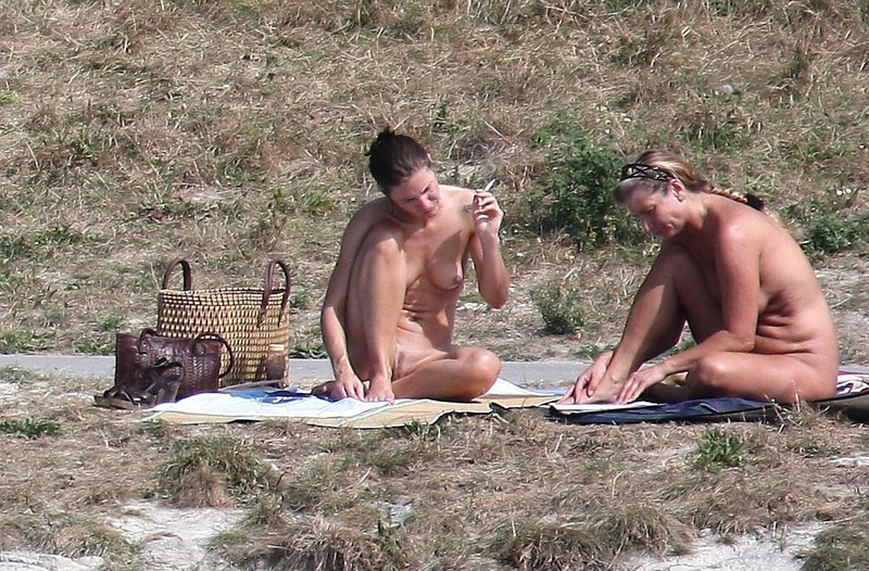 Attenzione - foto e video di nudisti incredibili
 #72266632