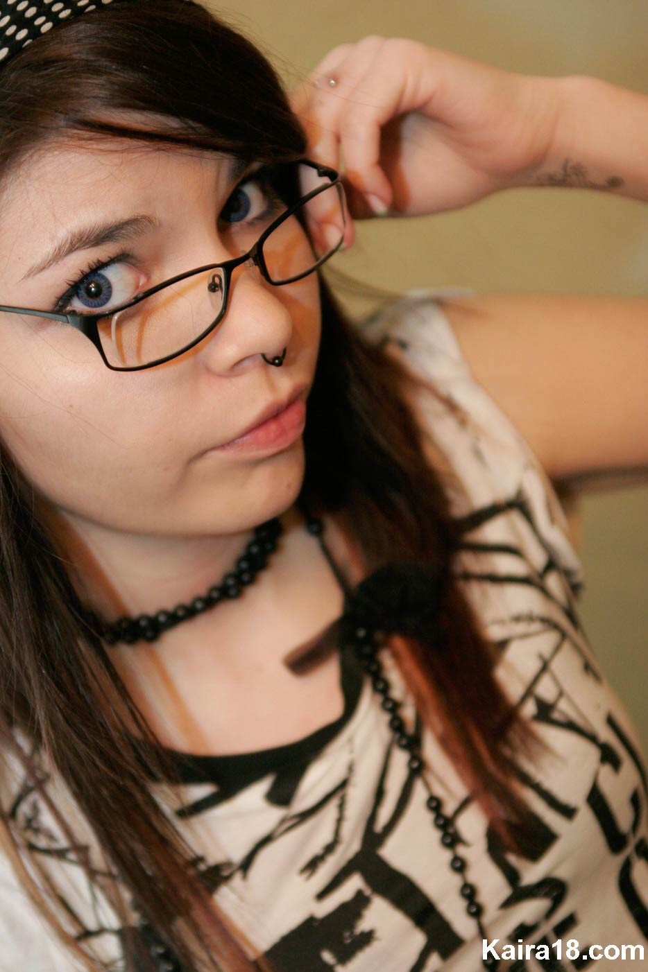 Geeky emo teen mädchen
 #76409469