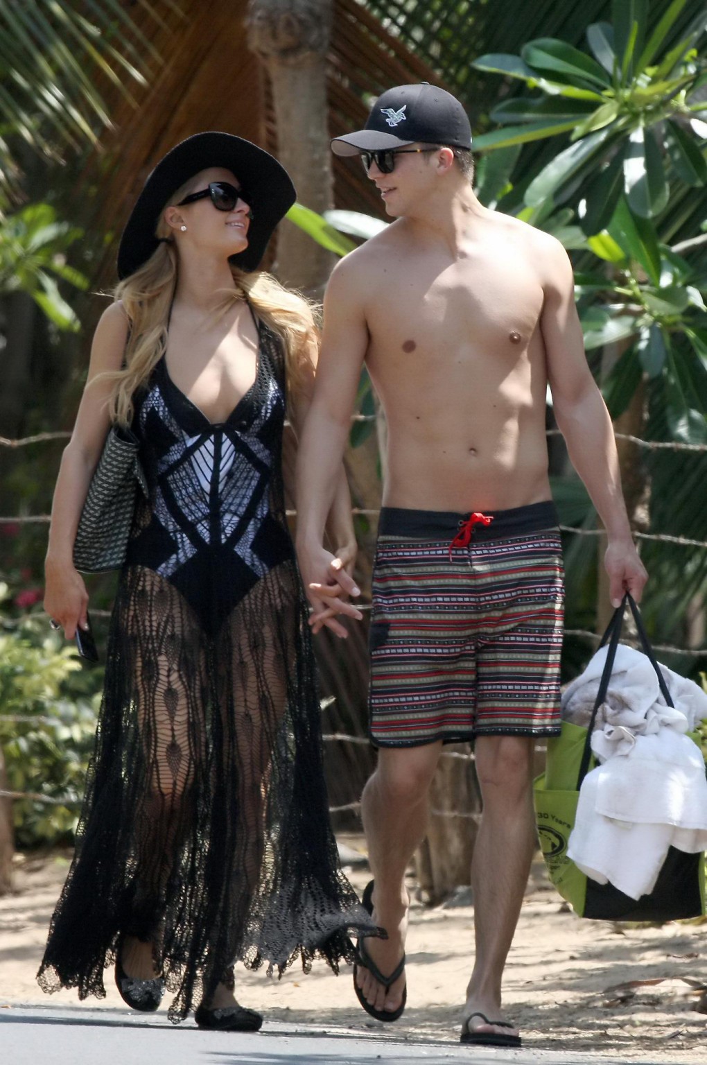 Paris Hilton Wearing A Swimsuit A See Through Lace Dress On A Beach In Hawaii Porn Pictures Xxx