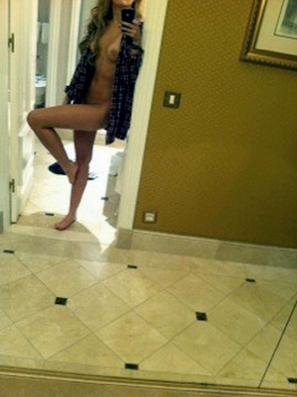 Miley Cyrus exposing her tits and try to cover pussy in private stolen nude pict #75324716