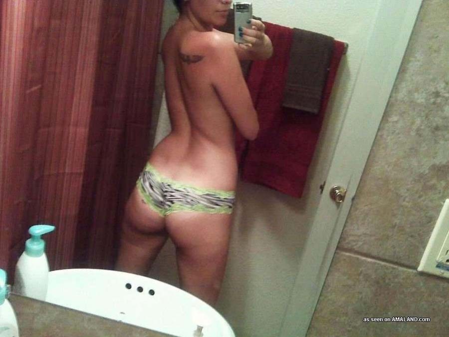 Bildergalerie einer sexy Amateur-Latina, die perverse Selfies macht
 #68388834