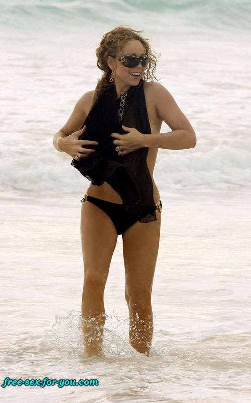 Mariah Carey tit slip and topless on beach paparazzi pictures #75423566