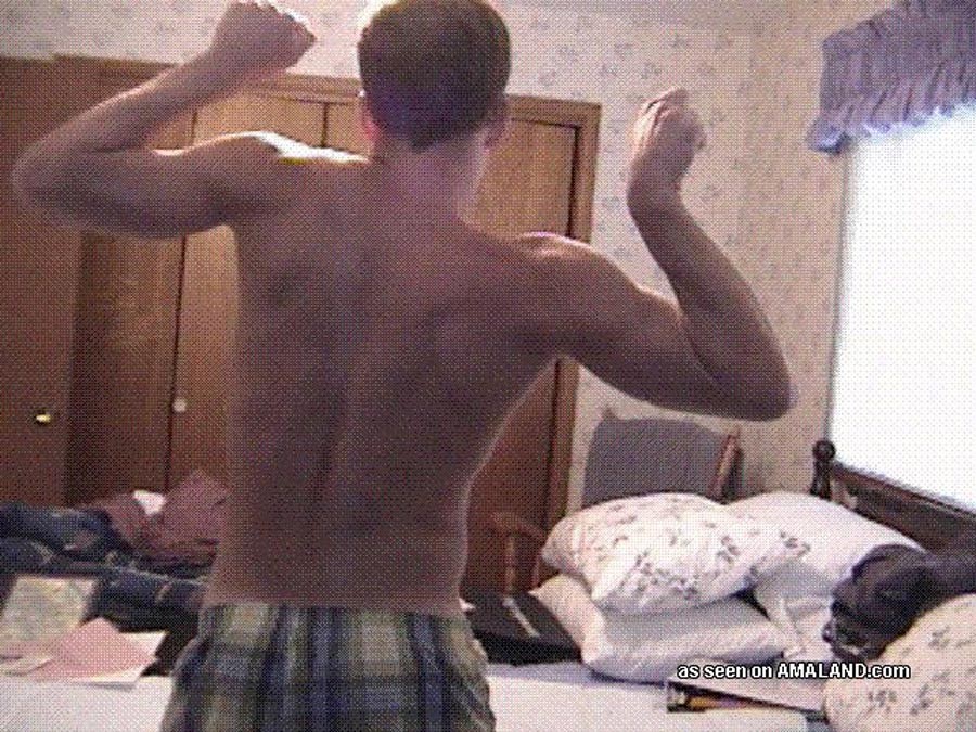 Ripped hunk jerks and cums on the bed #76941576