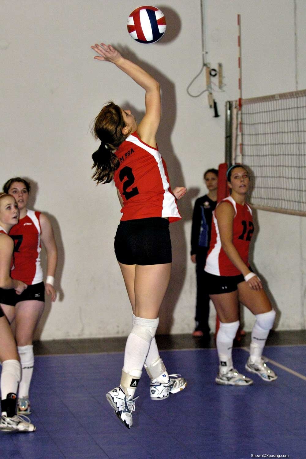 Volleyball-Mädchen
 #70515121